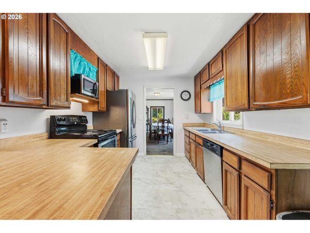 51520 PIONEER Rd, Bandon, OR 97411