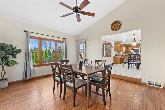 7170 S Countryside DRIVE, Franklin, WI 53132