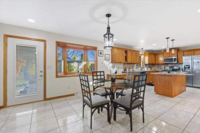 7170 S Countryside DRIVE, Franklin, WI 53132