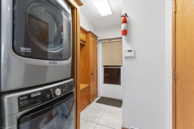 7170 S Countryside DRIVE, Franklin, WI 53132