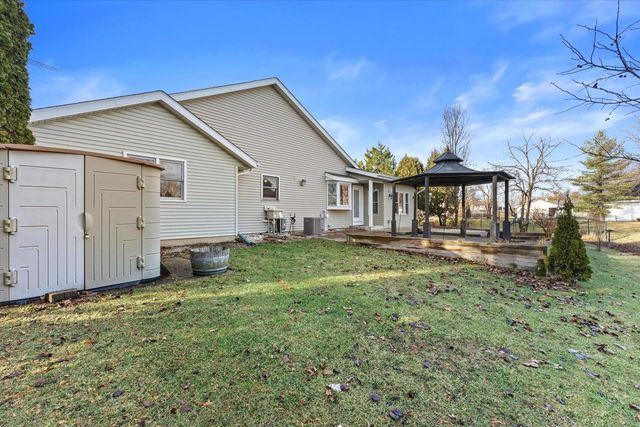 7170 S Countryside DRIVE, Franklin, WI 53132