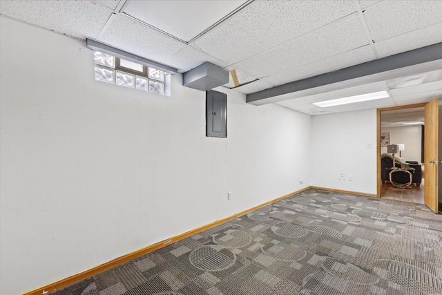 7170 S Countryside DRIVE, Franklin, WI 53132