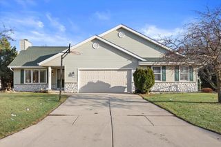 7170 S Countryside DRIVE, Franklin, WI 53132