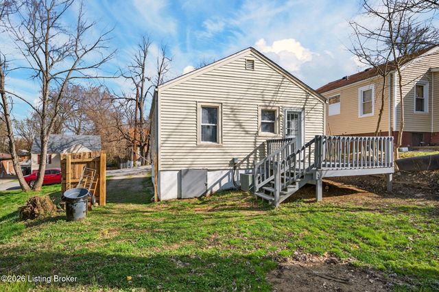 1524 Shingo Ave, Louisville, KY 40215