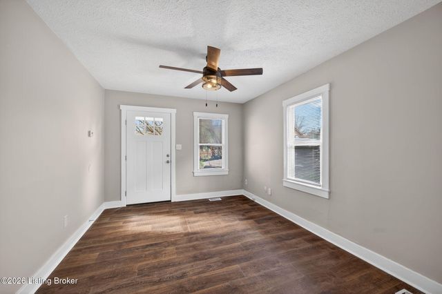 1524 Shingo Ave, Louisville, KY 40215