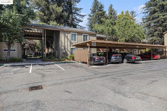 3051 Treat Blvd 63, Concord, CA 94518