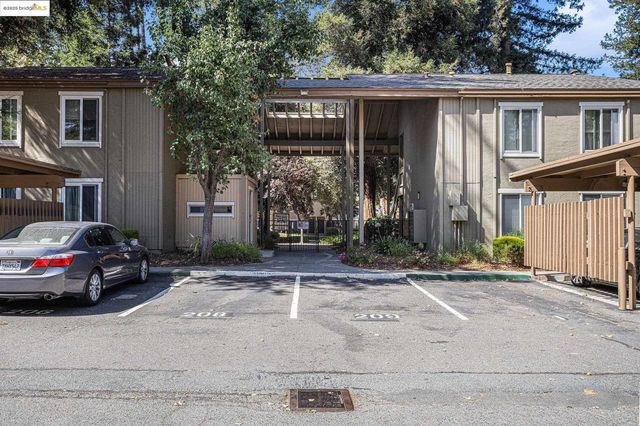 3051 Treat Blvd 63, Concord, CA 94518