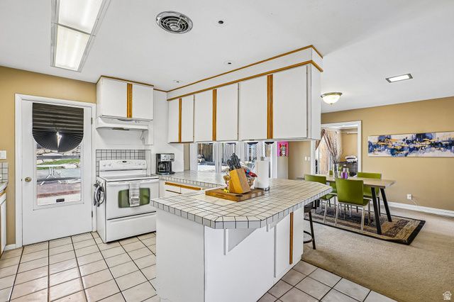 4655 S DEERCREEK RD, Salt Lake City, UT 84124