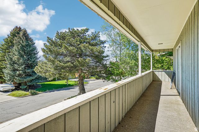 4655 S DEERCREEK RD, Salt Lake City, UT 84124