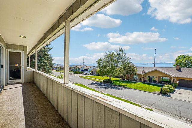 4655 S DEERCREEK RD, Salt Lake City, UT 84124