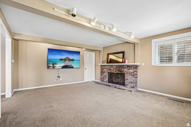 4655 S DEERCREEK RD, Salt Lake City, UT 84124