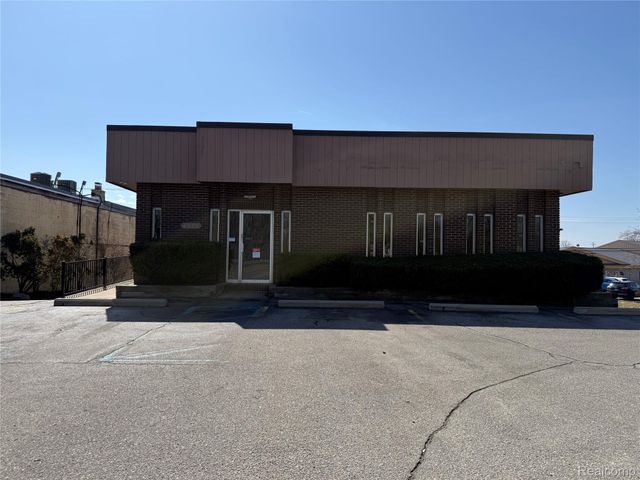 4525 Highland Road, Waterford Charter Township, MI 48328