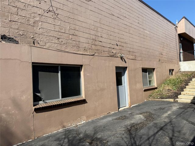 4525 Highland Road, Waterford Charter Township, MI 48328