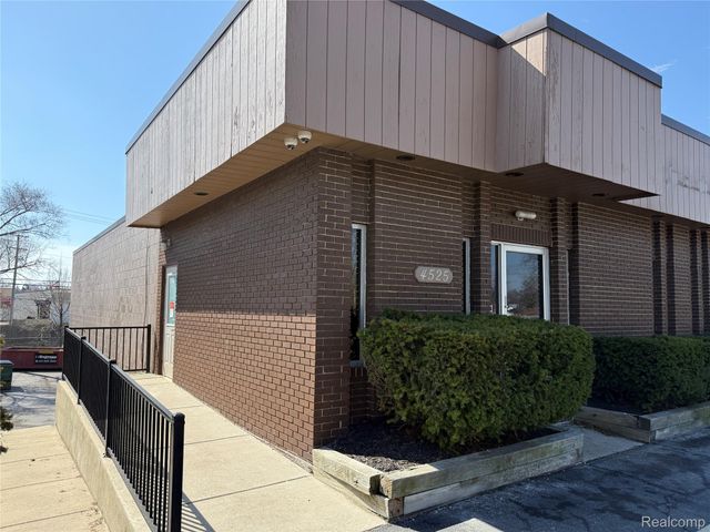 4525 Highland Road, Waterford Charter Township, MI 48328