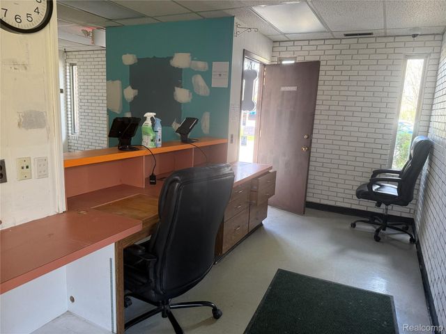 4525 Highland Road, Waterford Charter Township, MI 48328