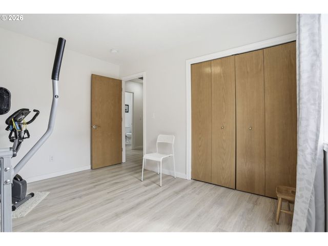 858 Sw 24TH St, Troutdale, OR 97060