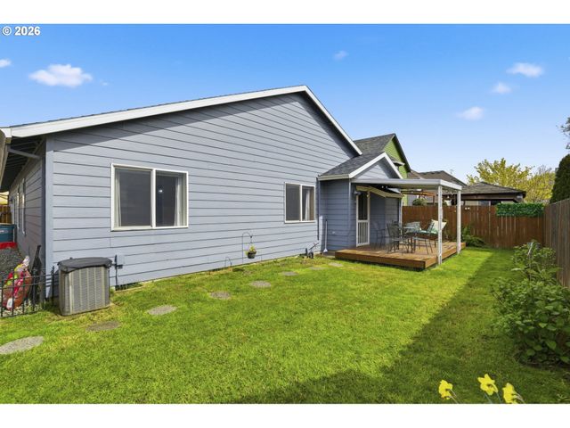 858 Sw 24TH St, Troutdale, OR 97060