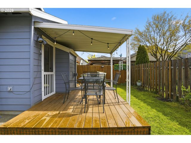 858 Sw 24TH St, Troutdale, OR 97060