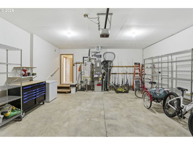 858 Sw 24TH St, Troutdale, OR 97060