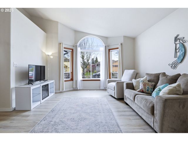 858 Sw 24TH St, Troutdale, OR 97060