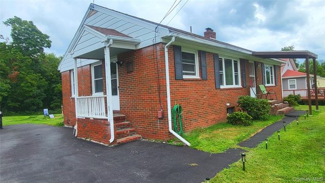 6 Bircher Avenue, Poughkeepsie, NY 12601