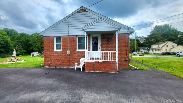 6 Bircher Avenue, Poughkeepsie, NY 12601