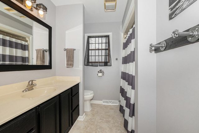 601 E Oak Street, Fremont, MI 49412