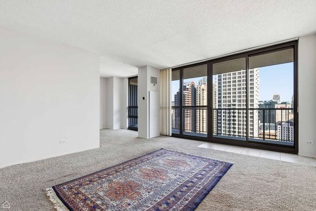 10 E ONTARIO Street 3512, Chicago, IL 60611