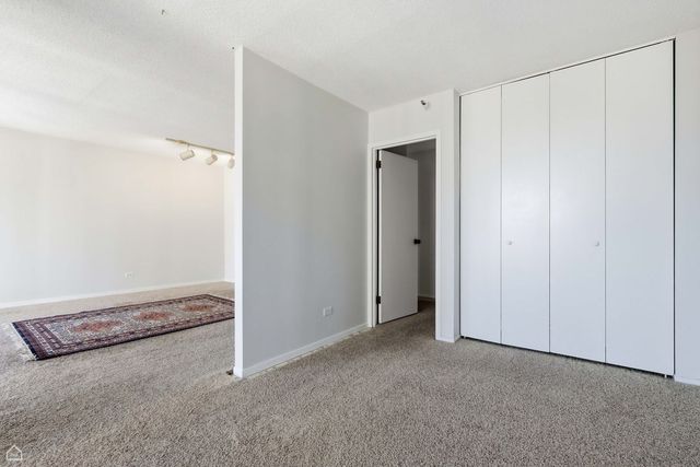 10 E ONTARIO Street 3512, Chicago, IL 60611