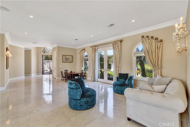 450 Palmerstone, La Canada Flintridge, CA 91011