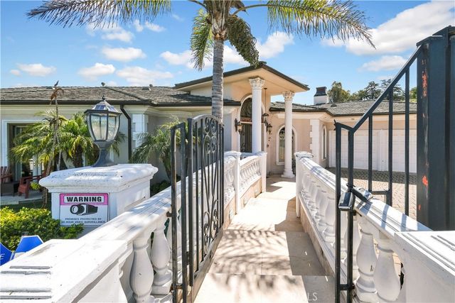 450 Palmerstone, La Canada Flintridge, CA 91011