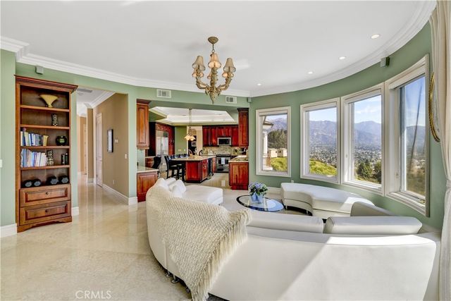 450 Palmerstone, La Canada Flintridge, CA 91011