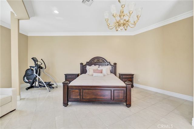 450 Palmerstone, La Canada Flintridge, CA 91011