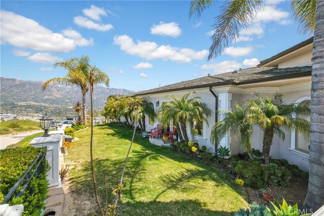 450 Palmerstone, La Canada Flintridge, CA 91011