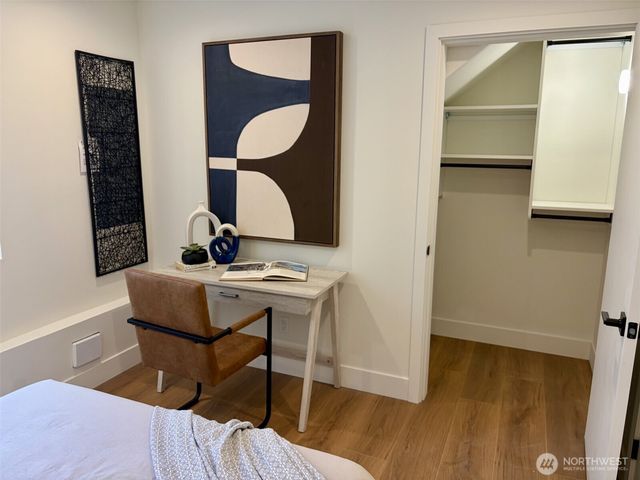 7403 Dayton Avenue N, Seattle, WA 98103