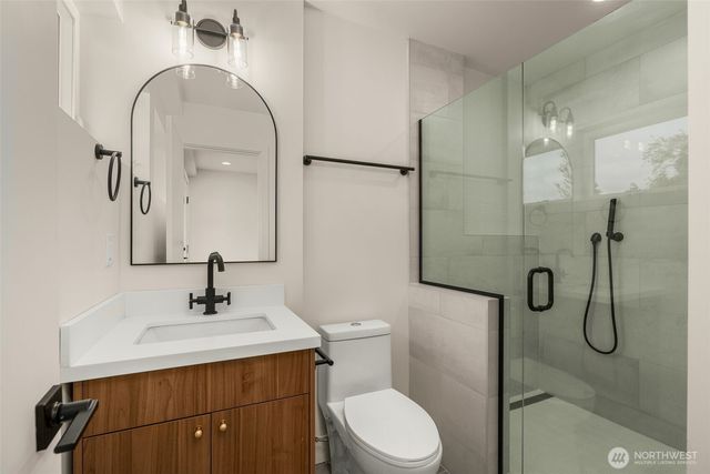 7403 Dayton Avenue N, Seattle, WA 98103