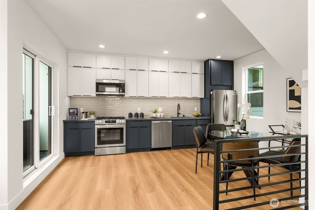 7403 Dayton Avenue N, Seattle, WA 98103