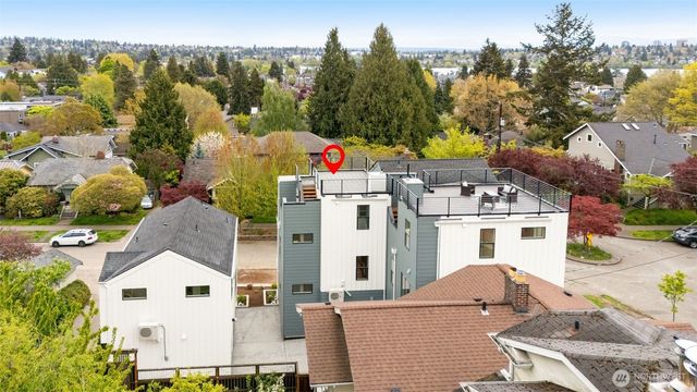 7403 Dayton Avenue N, Seattle, WA 98103