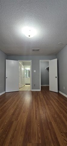9797 Leawood Blvd 104, Houston, TX 77099