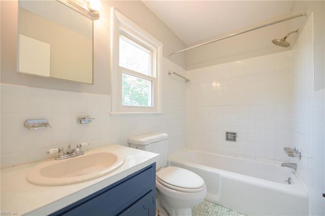 2211 N Armistead AVE, Hampton, VA 23666