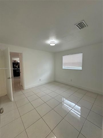 331 W 17th St, Hialeah, FL 33010
