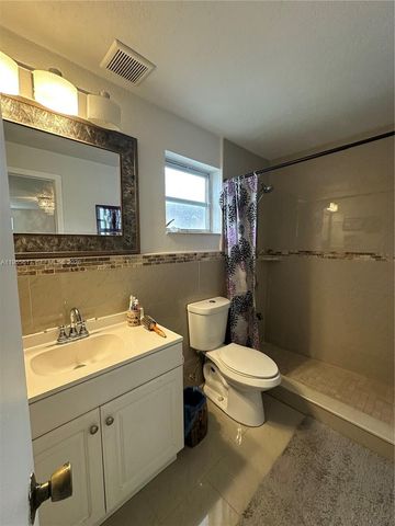 331 W 17th St, Hialeah, FL 33010