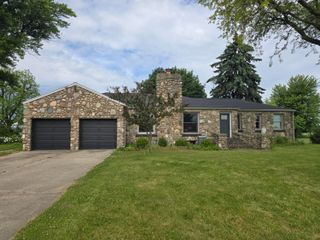 68482 White School Road, Sturgis Twp, MI 49091