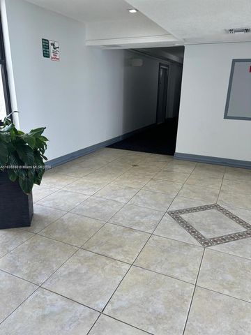 17011 N Bay Rd 805, Sunny Isles Beach, FL 33160