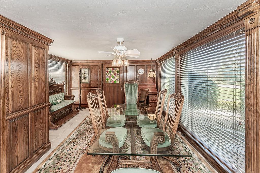 Image 19 of property listing at 13155 W Shaw Avenue, Kerman, CA 93630