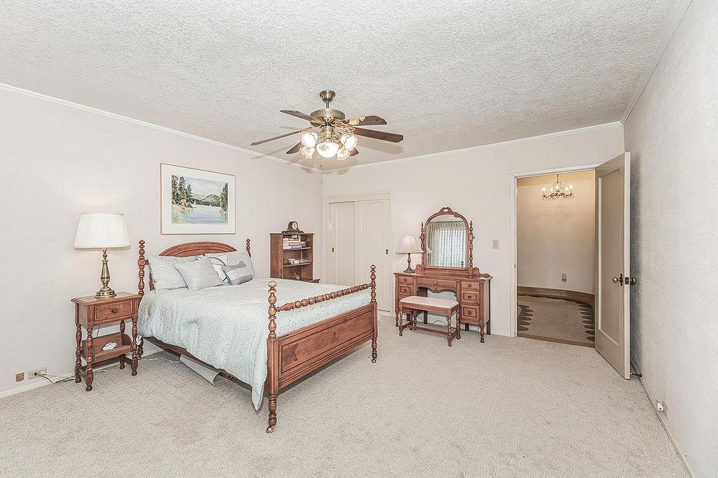 Image 28 of property listing at 13155 W Shaw Avenue, Kerman, CA 93630