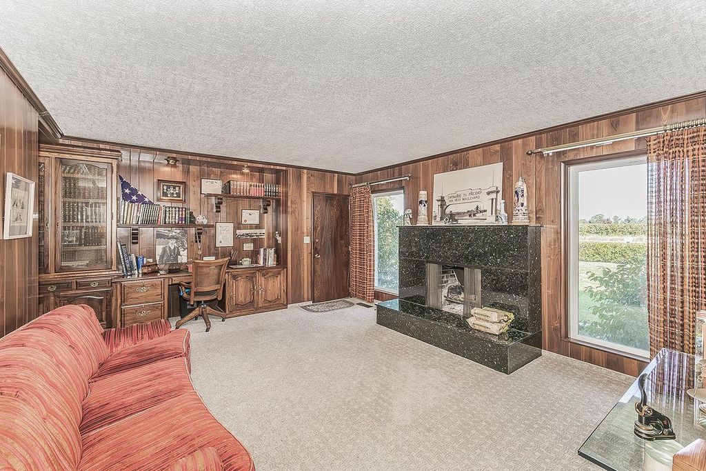Image 31 of property listing at 13155 W Shaw Avenue, Kerman, CA 93630