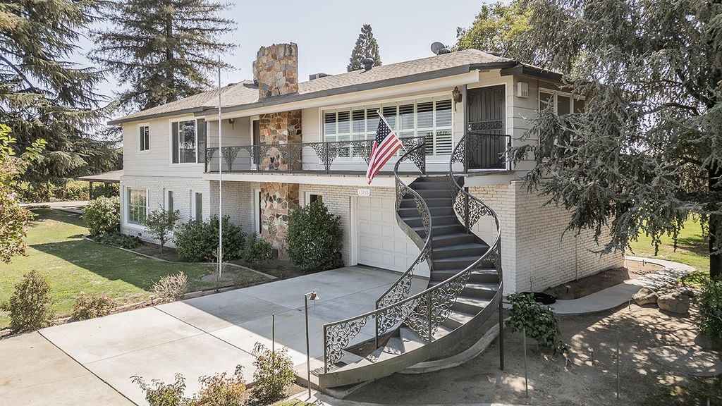 Image 35 of property listing at 13155 W Shaw Avenue, Kerman, CA 93630