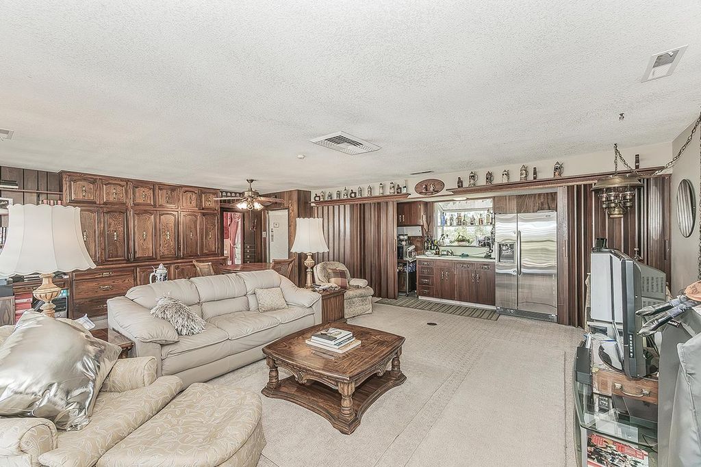 Image 38 of property listing at 13155 W Shaw Avenue, Kerman, CA 93630