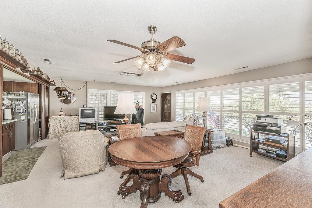 Image 42 of property listing at 13155 W Shaw Avenue, Kerman, CA 93630